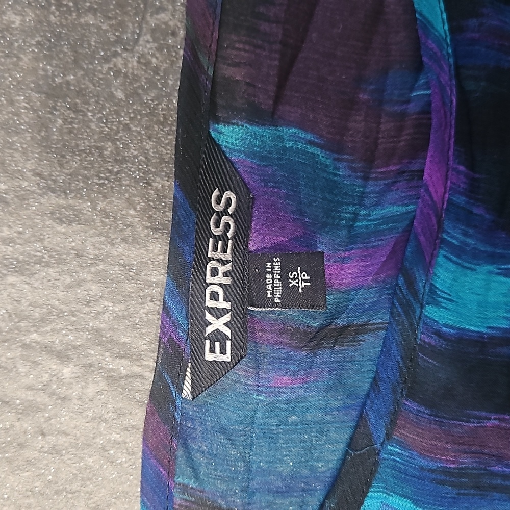 Express Top - Picture 2 of 2